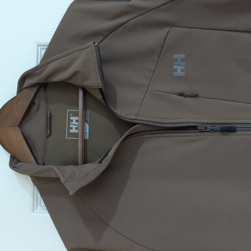 Hh Man's Jacket - image 3